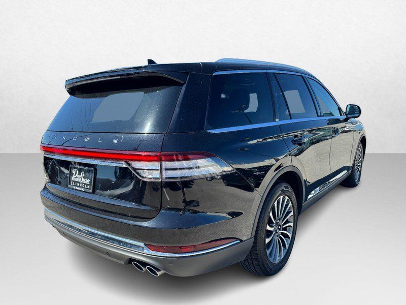 Used 2024 Lincoln Aviator Reserve AWD/4WD image 5