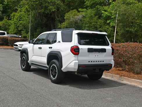 Certified 2025 Toyota 4Runner TRD Off-Road Premium AWD/4WD image 3