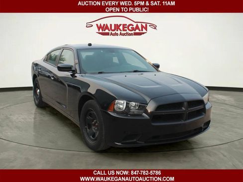 Used 2014 Dodge Charger Police RWD image 3