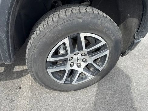 Used 2020 Chevrolet Silverado 1500 LT Trail Boss image 11