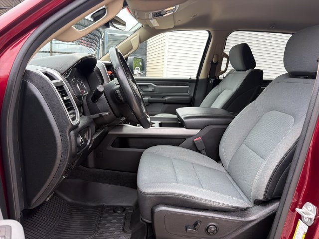 Used 2020 RAM 1500 Big Horn AWD/4WD image 11