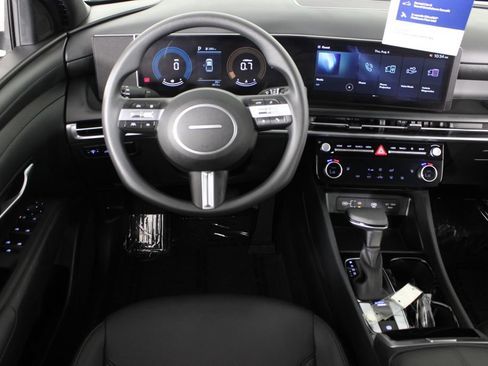 Certified 2026 Hyundai Santa Cruz SEL FWD image 8