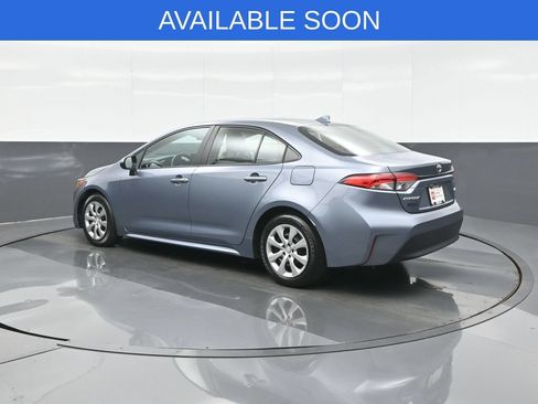 Used 2025 Toyota Corolla LE FWD image 5