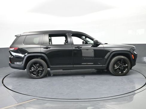 Used 2021 Jeep Grand Cherokee L Laredo image 7