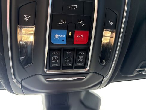 New 2026 Jeep Grand Cherokee L Limited image 18