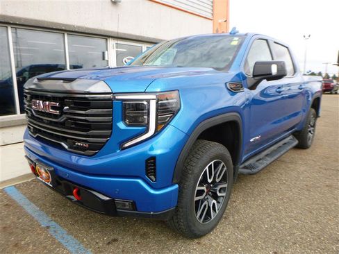 Used 2023 GMC Sierra 1500 AT4 w/ AT4 Preferred Package image 1