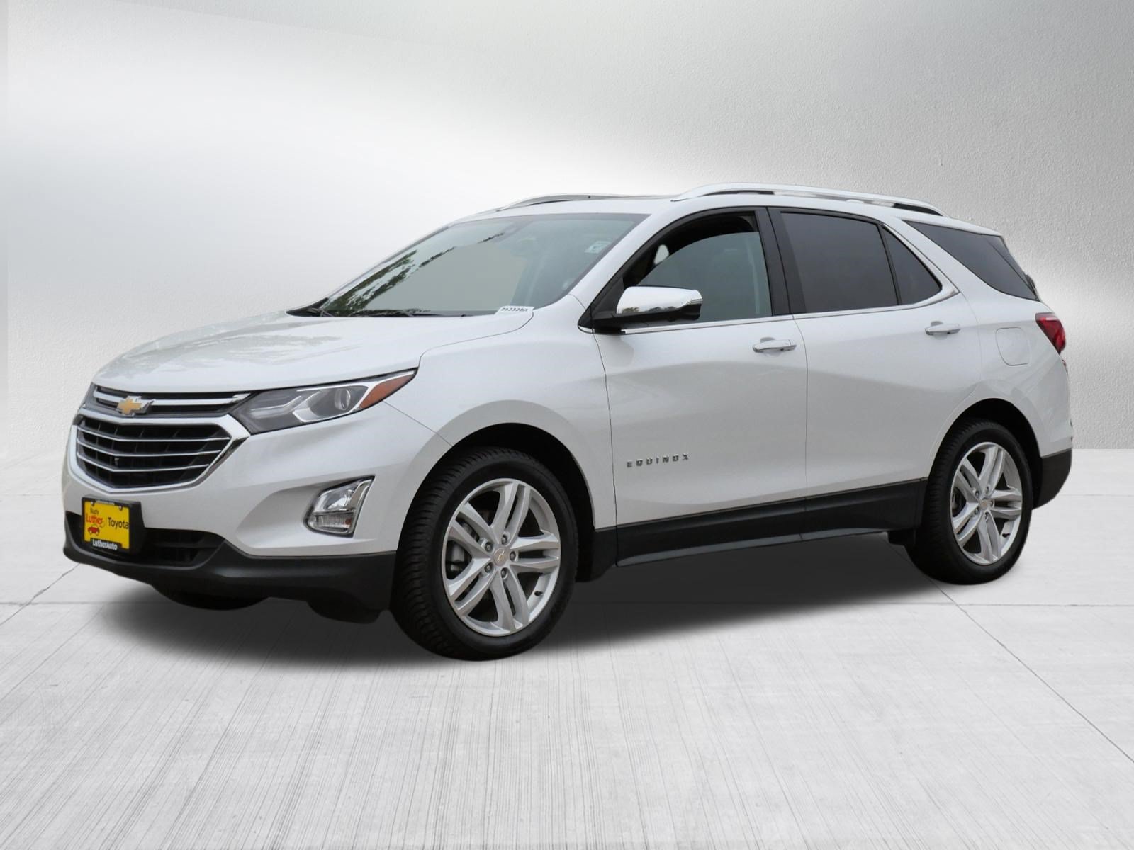 Used 2021 Chevrolet Equinox Premier AWD/4WD image 3