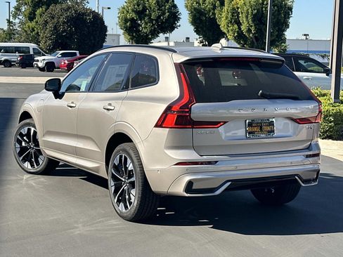 New 2026 Volvo XC60 T8 Plus w/ Protection Package Premier image 5