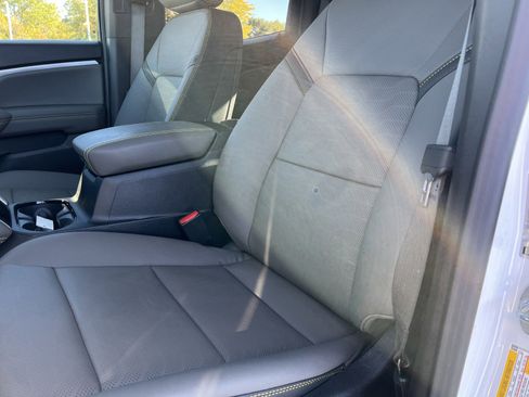 Used 2025 Chevrolet Colorado ZR2 w/ Midnight Edition image 18