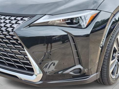 Used 2026 Lexus UX 300h FWD w/ Accessory Package (Z1) image 20