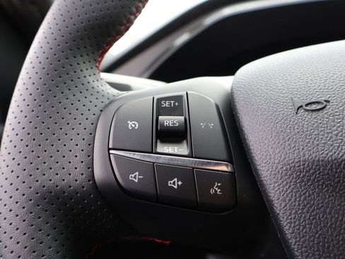 Certified 2025 Ford Escape ST-Line image 26