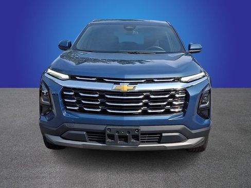Used 2025 Chevrolet Equinox LT FWD image 2