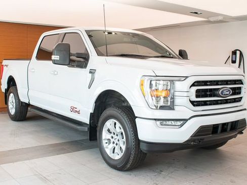 Used 2022 Ford F150 XLT w/ Equipment Group 302A High AWD/4WD image 5
