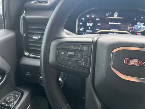 Used 2025 GMC Sierra 2500 AT4X image 17
