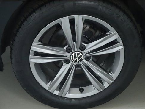 Used 2023 Volkswagen Jetta SE w/ Panoramic Sunroof Package FWD image 12