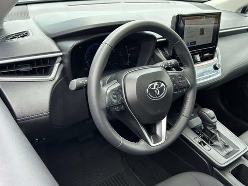 New 2026 Toyota Corolla Cross LE w/ Moonroof Package FWD image 12