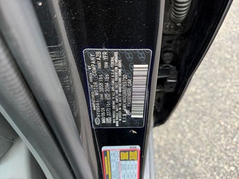Used 2024 Hyundai Elantra SEL FWD image 29