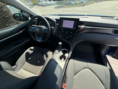 Used 2024 Toyota Camry LE w/ Convenience Package image 23