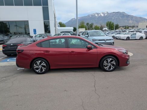 Used 2025 Subaru Legacy Premium AWD/4WD image 2
