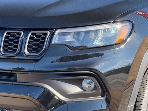 New 2026 Jeep Compass Latitude image 11