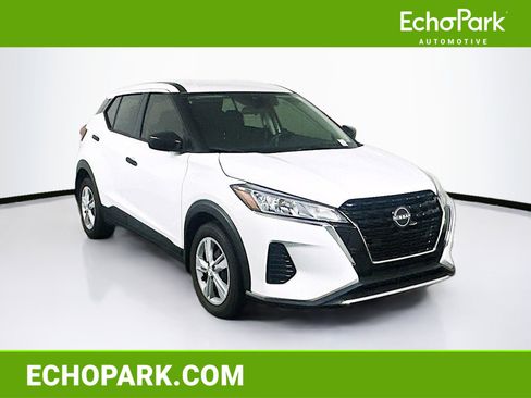 Used 2024 Nissan Kicks S FWD image 1