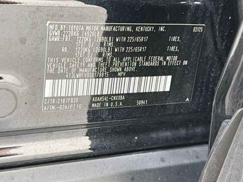 Used 2025 Toyota RAV4 LE AWD/4WD image 11