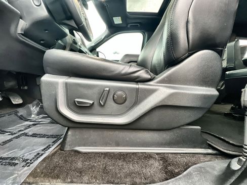 Used 2020 Ford Expedition XLT w/ Equipment Group 202A image 14