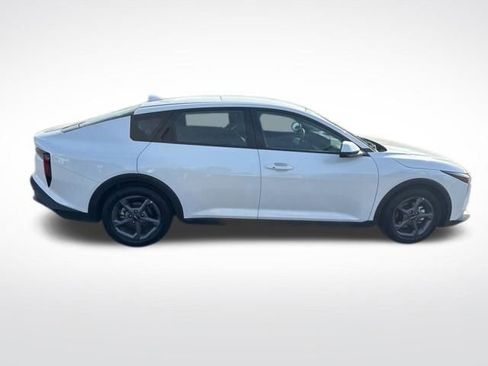 Used 2025 Kia K4 FWD image 6