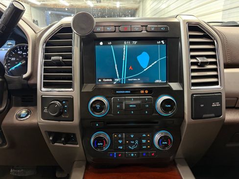 Used 2018 Ford F250 King Ranch w/ King Ranch Ultimate Package AWD/4WD image 18