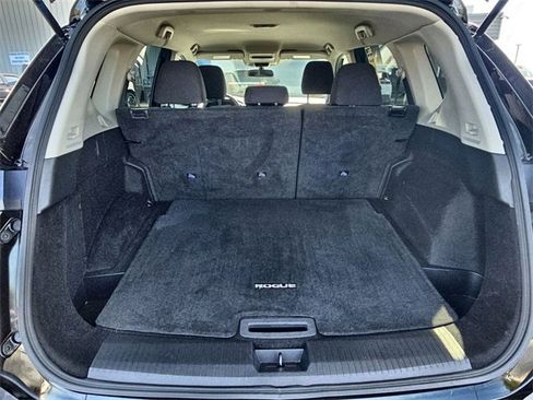 Used 2024 Nissan Rogue S image 16