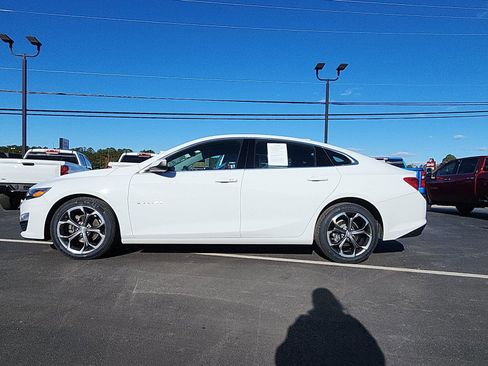 Used 2023 Chevrolet Malibu LT image 2
