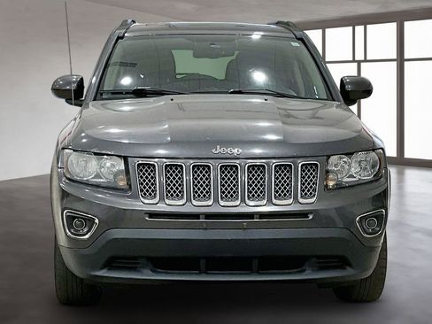 Used 2016 Jeep Compass High Altitude FWD image 3