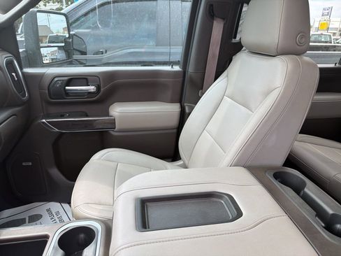 Used 2022 Chevrolet Silverado 2500 LTZ w/ LTZ Texas Edition image 33