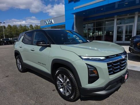 New 2026 Chevrolet Equinox LT w/ Convenience Package II image 1