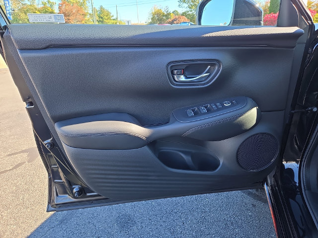 Used 2024 Honda HR-V EX-L image 12