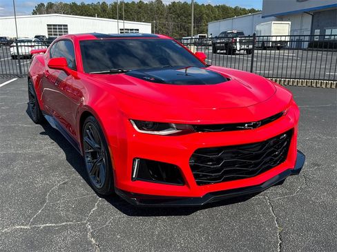 Used 2022 Chevrolet Camaro ZL1 image 4