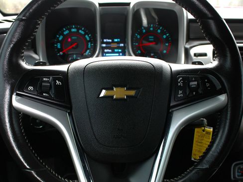 Used 2015 Chevrolet Camaro LT image 20