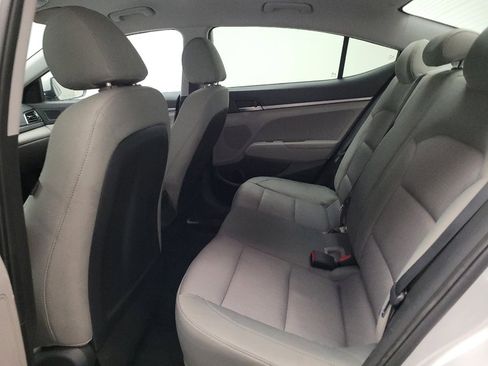 Used 2017 Hyundai Elantra SE FWD image 18
