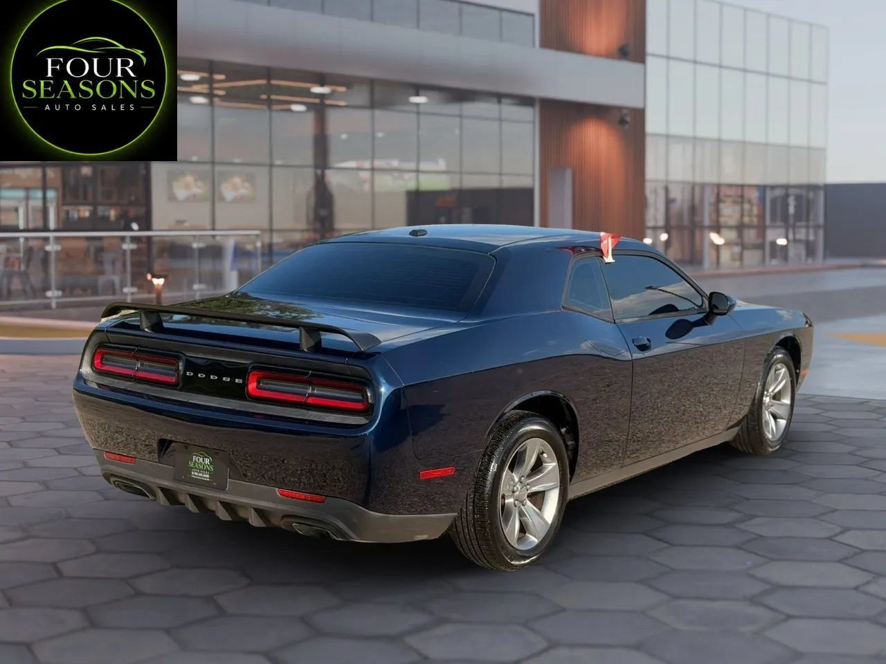 Used 2015 Dodge Challenger SXT RWD image 3