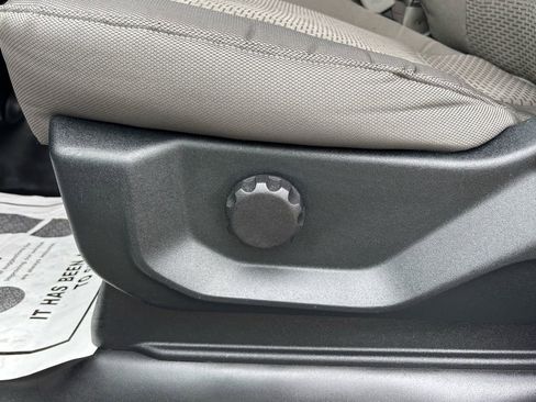 Used 2015 Ford F150 XLT w/ Trailer Tow Package image 16