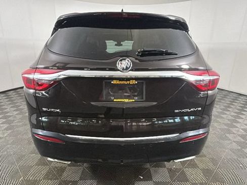 Used 2018 Buick Enclave Essence w/ Trailering Package FWD image 3