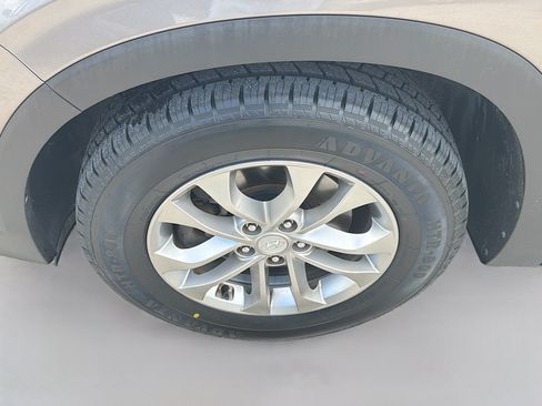 Used 2019 Hyundai Santa Fe SE FWD image 36