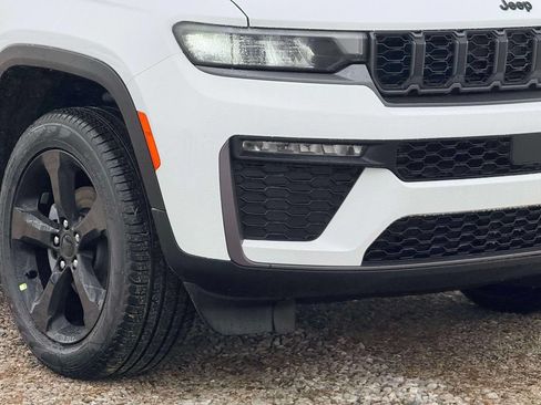 New 2026 Jeep Grand Cherokee Limited w/ Limited Altitude Package AWD/4WD image 5