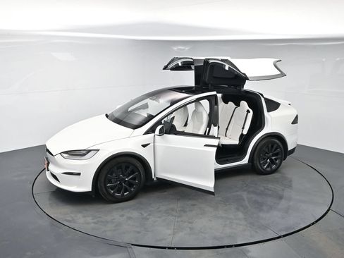 Used 2022 Tesla Model X AWD/4WD image 52