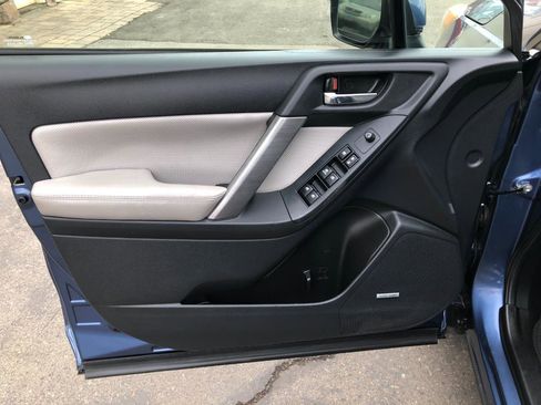 Used 2014 Subaru Forester 2.5i Touring image 11