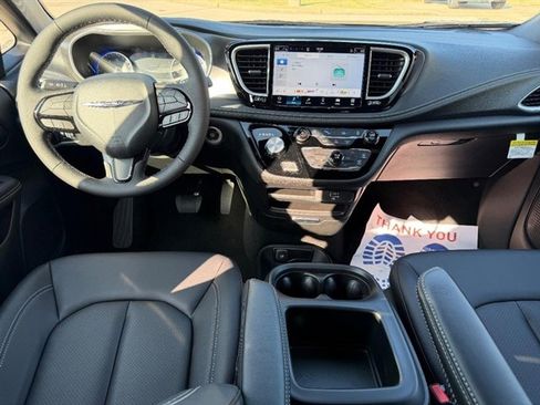 New 2026 Chrysler Pacifica Select w/ S Appearance Package image 12