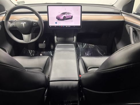 Used 2025 Tesla Model Y Long Range AWD/4WD image 14