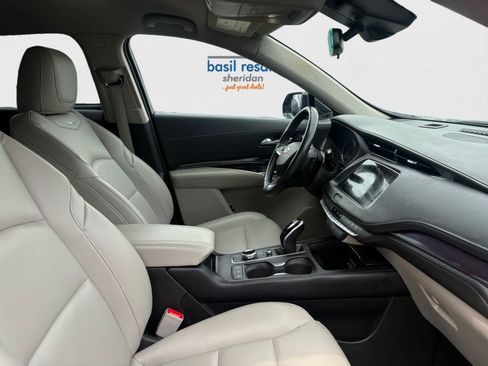 Used 2023 Cadillac XT4 Luxury AWD/4WD image 18