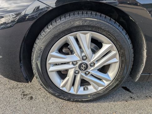 Used 2019 Hyundai Elantra SEL w/ Cargo Package image 11