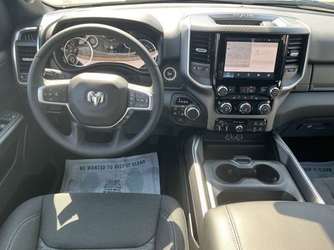 New 2025 RAM 1500 Big Horn AWD/4WD image 17